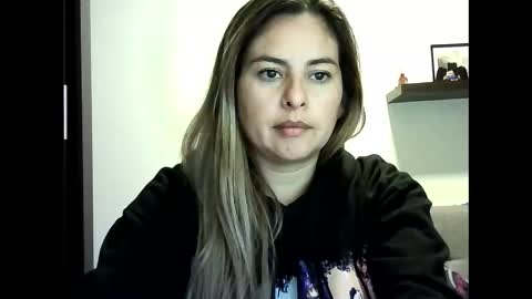Snapshot of valery__rouse_ chatting on 06-01-26, 12:12 Valery online show from 06-01-26, 12:12