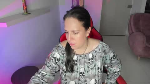 Valery adams1 online show from 01-08-25, 03:40