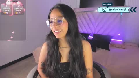 Val online show from 11-26-25, 11:44