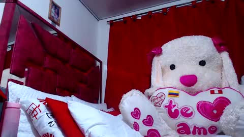 Snapshot of valerybaker1 chatting on 02-19-25, 08:10 B V Naughty online show from 02-19-25, 08:10