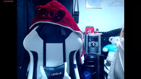 Snapshot of valerybaker1 chatting on 02-25-26, 11:47 B V Naughty online show from 02-25-26, 11:47