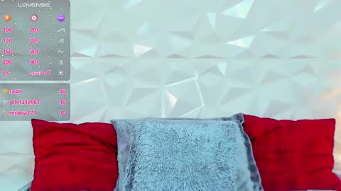 Snapshot of valerydiamond_ chatting on 02-13-25, 03:24 Valery online show from 02-13-25, 03:24