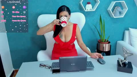 Snapshot of valerydiamond_ chatting on 02-17-25, 12:05 Valery online show from 02-17-25, 12:05