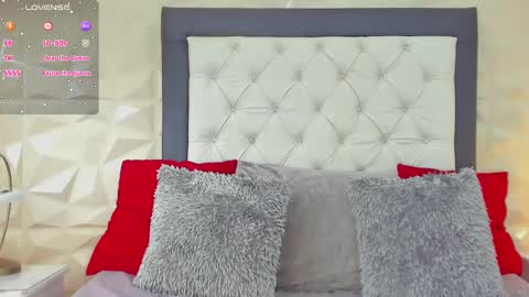 Snapshot of valerydiamond_ chatting on 02-17-25, 10:03 Valery online show from 02-17-25, 10:03