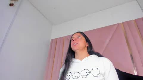 Snapshot of valeryloveh chatting on 12-16-25, 03:06 valeryloveh online show from 12-16-25, 03:06