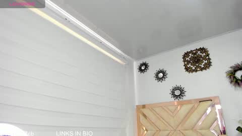 VALERIA online show from 01-08-25, 04:00