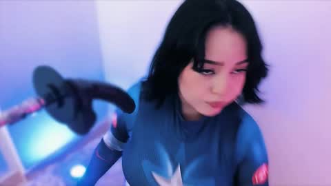 Valery Soto online show from 10-12-25, 01:48