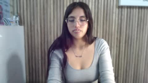 Snapshot of valk_diaz chatting on 04-30-26, 05:14 Valk online show from 04-30-26, 05:14