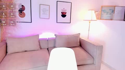 Snapshot of valka_wolfe chatting on 09-19-25, 03:45 Valka online show from 09-19-25, 03:45