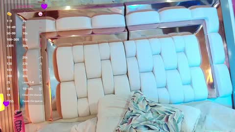 Snapshot of valkiria_moore chatting on 01-15-25, 11:19 Valkiria moore online show from 01-15-25, 11:19