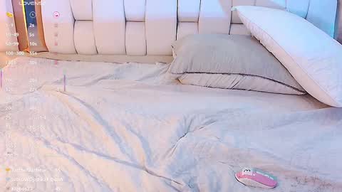 Snapshot of valkiria_moore chatting on 02-17-25, 07:10 Valkiria moore online show from 02-17-25, 07:10