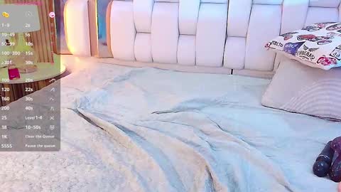 Snapshot of valkiria_moore chatting on 02-26-25, 10:09 Valkiria moore online show from 02-26-25, 10:09