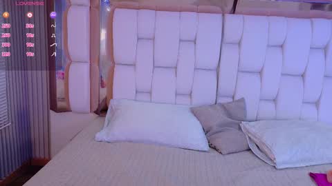 Snapshot of valkiria_moore chatting on 09-21-25, 08:10 Valkiria moore online show from 09-21-25, 08:10