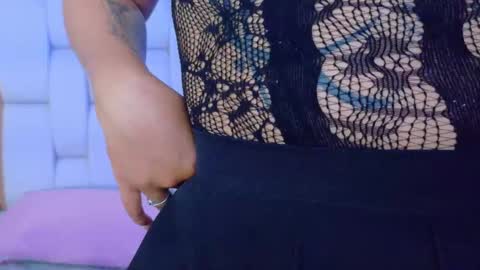 Snapshot of valkiria_moore chatting on 10-12-25, 07:35 Valkiria moore online show from 10-12-25, 07:35