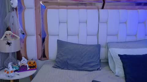 Snapshot of valkiria_moore chatting on 10-22-25, 08:30 Valkiria moore online show from 10-22-25, 08:30