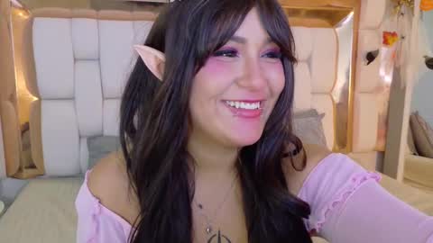 Snapshot of valkiria_moore chatting on 10-31-25, 07:59 Valkiria moore online show from 10-31-25, 07:59