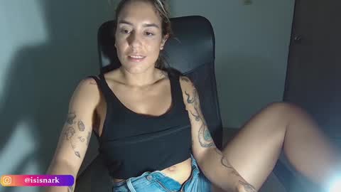 Snapshot of valkyriarose chatting on 03-09-25, 12:42 Isis online show from 03-09-25, 12:42