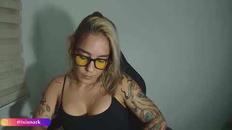 Snapshot of valkyriarose chatting on 11-23-25, 11:59 Isis online show from 11-23-25, 11:59