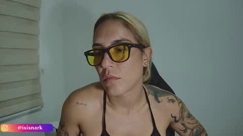 Snapshot of valkyriarose chatting on 11-28-25, 10:56 Isis online show from 11-28-25, 10:56