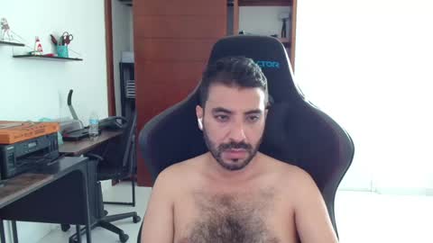 Snapshot of vallartamexi chatting on 05-02-26, 11:21 Roberto Carlos online show from 05-02-26, 11:21