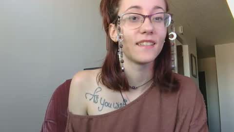 Snapshot of valleriestarr chatting on 01-13-25, 06:38 Vallerie Starr online show from 01-13-25, 06:38