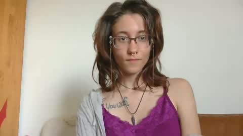 Snapshot of valleriestarr chatting on 09-08-25, 11:04 Vallerie Starr online show from 09-08-25, 11:04