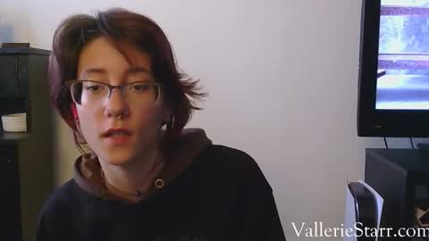 Snapshot of valleriestarr chatting on 10-26-25, 09:10 Vallerie Starr online show from 10-26-25, 09:10
