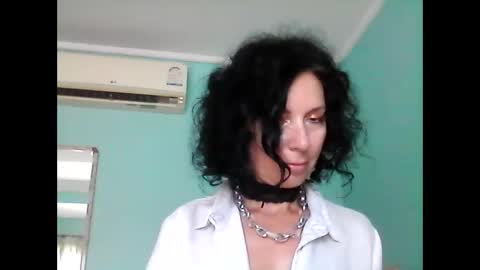 ValleriWind online show from 02-06-25, 03:06