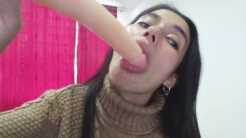 Snapshot of vallery_evanss chatting on 01-04-25, 05:58 Taty independent account online show from 01-04-25, 05:58