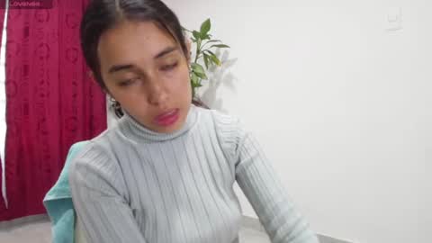 Snapshot of vallery_evanss chatting on 02-26-25, 10:42 Taty independent account online show from 02-26-25, 10:42