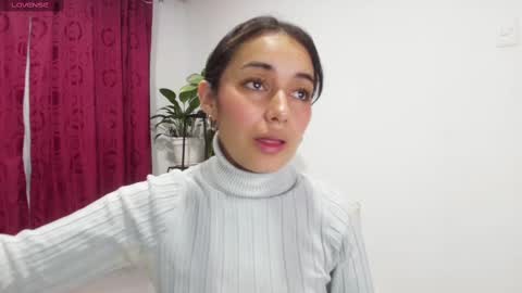 Snapshot of vallery_evanss chatting on 02-27-25, 02:10 Taty independent account online show from 02-27-25, 02:10