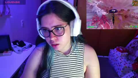 Im Violet online show from 12-12-24, 06:14