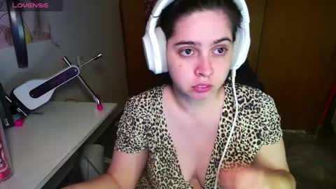 Im Violet online show from 01-26-25, 11:39