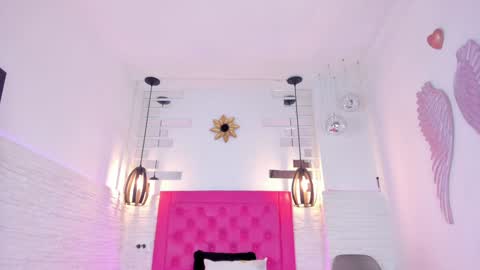 Vallolet Peach  online show from 01-31-25, 11:35