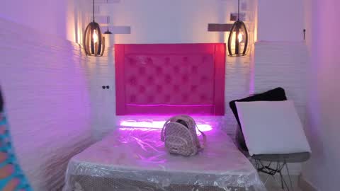 Vallolet Peach  online show from 02-07-25, 11:12