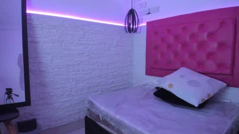 Vallolet Peach  online show from 02-08-25, 11:12