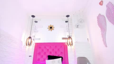 Vallolet Peach  online show from 02-14-25, 11:31