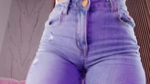 Vallolet Peach  online show from 10-17-25, 11:24