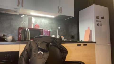 Snapshot of valorant_girl chatting on 01-06-25, 04:34 Little Devil online show from 01-06-25, 04:34