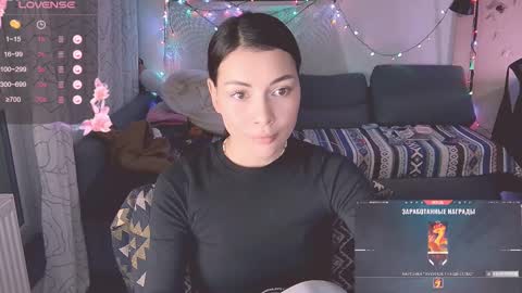 Snapshot of valorant_girl chatting on 02-12-25, 04:33 Little Devil online show from 02-12-25, 04:33