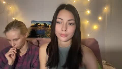 Snapshot of valorant_girl chatting on 09-30-25, 01:49 Little Devil online show from 09-30-25, 01:49