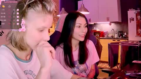 Snapshot of valorant_girl chatting on 11-30-25, 02:54 Little Devil online show from 11-30-25, 02:54