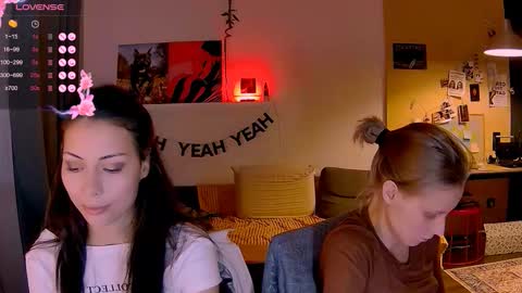 Snapshot of valorant_girl chatting on 12-20-25, 04:25 Little Devil online show from 12-20-25, 04:25