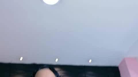 Snapshot of valrery_roussex chatting on 10-03-25, 05:32 Valery online show from 10-03-25, 05:32