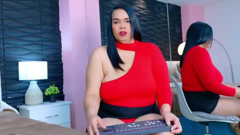 Snapshot of valrery_roussex chatting on 10-06-25, 06:16 Valery online show from 10-06-25, 06:16