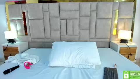 valtira nova online show from 06-24-26, 07:24