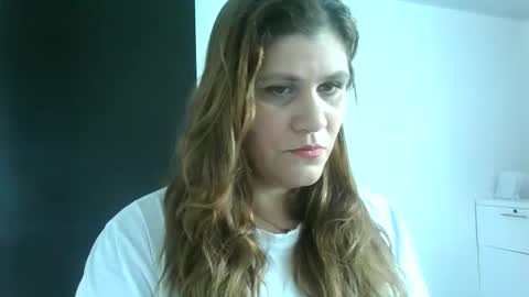 Snapshot of valu2208 chatting on 09-10-25, 04:07 valu2208 online show from 09-10-25, 04:07