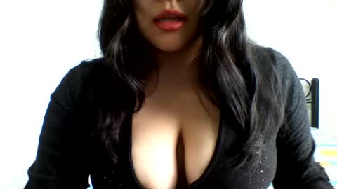 Snapshot of valuluv chatting on 06-23-26, 06:39 ValuLuv online show from 06-23-26, 06:39