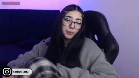 Snapshot of vammpyjane chatting on 12-19-25, 12:17 vammpyjane online show from 12-19-25, 12:17