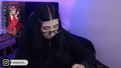 Snapshot of vammpyjane chatting on 01-13-26, 02:28 vammpyjane online show from 01-13-26, 02:28